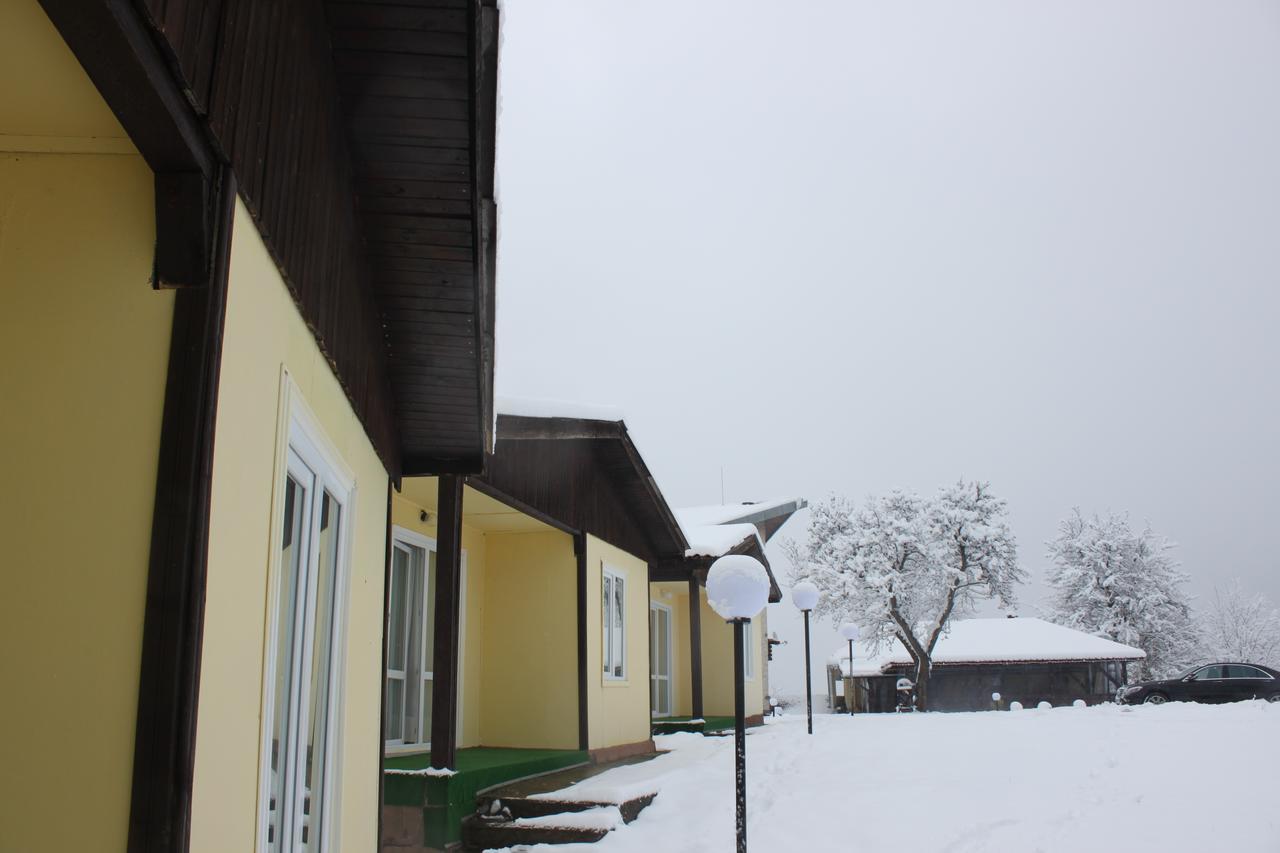 Daskalov Bungalows Chervena Lokva ภายนอก รูปภาพ