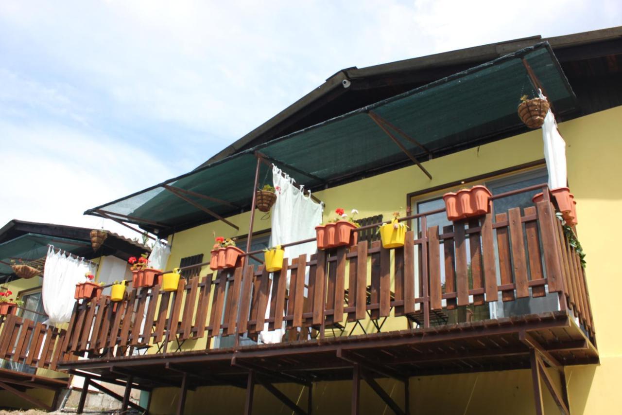 Daskalov Bungalows Chervena Lokva ภายนอก รูปภาพ