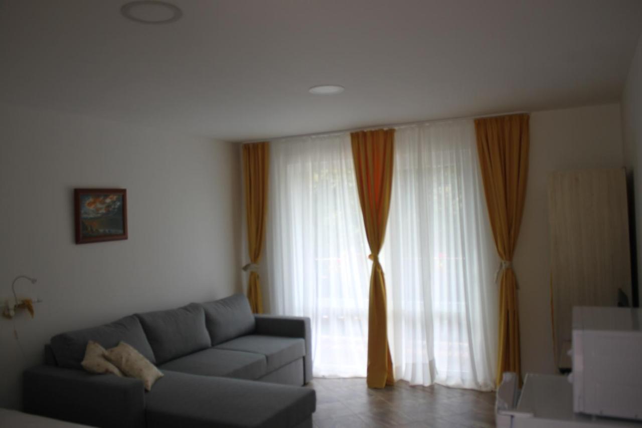 Daskalov Bungalows Chervena Lokva ภายนอก รูปภาพ