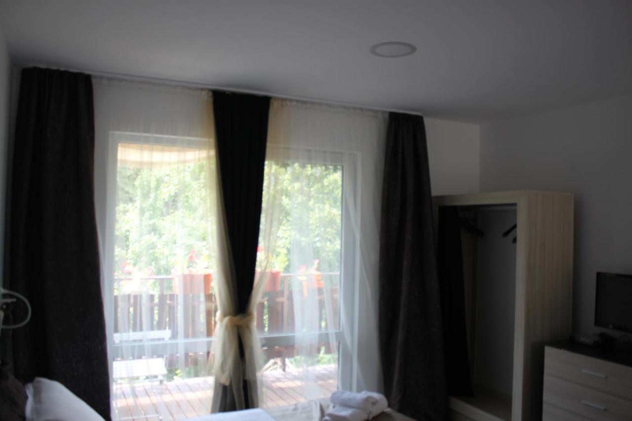 Daskalov Bungalows Chervena Lokva ภายนอก รูปภาพ